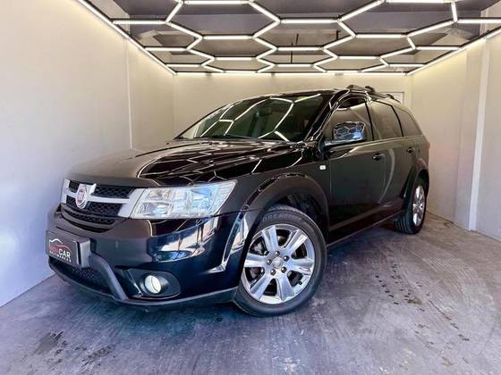 FIAT FREEMONT 2.4 PRECISION 16V GASOLINA 4P AUTOMÁTICO